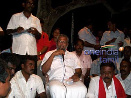 கச்சத்தீவில் டக்ளஸ் போட்ட திடீர் கூட்டம்- சதி வலையில் சிக்கிய தமிழக மீனவர்கள்