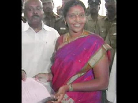 எம்.எல்.ஏவாக பதவியேற்றார் சங்கரன்கோவில் முத்துச்செல்வி