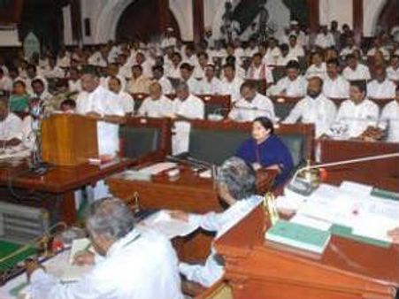 'தானே' பாதித்த கடலூர், விழுப்புரத்தில் ரூ.1,000 கோடியில் 1 லட்சம் கான்கிரீட் வீடுகள்!