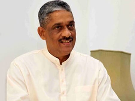 இலங்கை படையினரை ராஜபக்சே அரசாங்கம் காட்டிக் கொடுக்க முயற்சி: சரத்பொன்சேகா