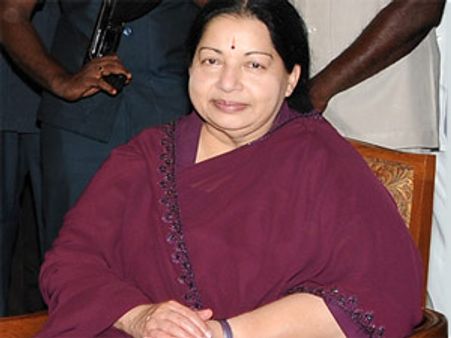 குறுகிய காலத்தில் அனைவரின் அன்பையும், பாராட்டுதலையும் பெற்றவர் முத்துக்குமரன்- ஜெ.