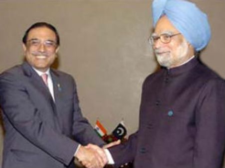 விதம் விதமான உணவு வகைகளைப் பரிமாறி சர்தாரியை வியப்பில் ஆழ்த்திய மன்மோகன் சிங்!