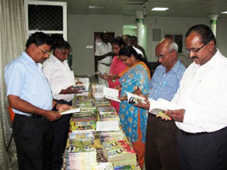 ஷார்ஜாவில் நடந்த தமிழ் புத்தகக் கண்காட்சி