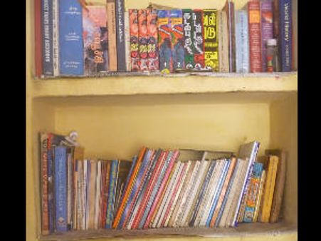 உலக புத்தக தினம்: வாசிப்போம், நேசிப்போம்