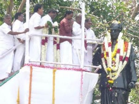 பாரதிதாசன் பிறந்த நாள்-புதுவை முதல்வர் மாலையணிவித்து அஞ்சலி