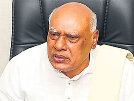 மே தினம் வளர்ச்சியையும், அமைதியையும் வழங்கட்டும்: ரோசைய்யா வாழ்த்து