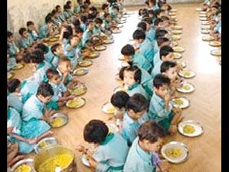 மே 18- முதல் சத்துணவு மைய காலி பணியிடங்களுக்கான விண்ணப்பம் விநியோகம்