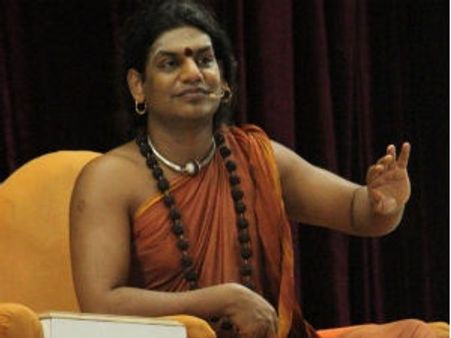 நித்தியானந்தா ஓடிப் போனதால் ஏமாற்றம்... மடத்தைக் காலி செய்யும் ஆதரவாளர்கள்