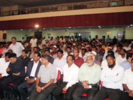 அபுதாபியில் மாத்துல் பஞ்சாயத்து கே.எம்.சி.சி துவக்கம்‍: வேலூர் எம்.பி. அப்துல் ரஹ்மான் பங்கேற்பு