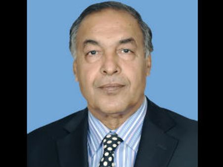 பாகிஸ்தான் பிரதமர் கிலானி பதவி பறிப்பு, புதிய பிரதமர் மக்தூம் சகாபுத்தீன்?