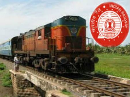 தட்கல் முறைகேடுகளை தடுக்க முன்பதிவு நேரத்தில் மாற்றம்- இனி காலை 10 மணிக்கு முன்பதிவு!
