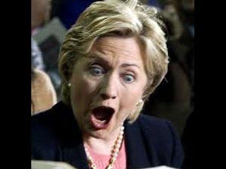 ஹிலாரி கிளிண்டனுக்கு எகிப்தில் கடும் எதிர்ப்பு- தக்காளி, ஷூக்கள் வீச்சு- 