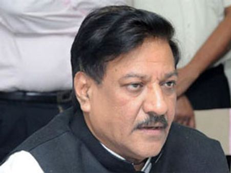 மஹாராஷ்டிரா காங்கிரஸில் உட்கட்சி மோதல் உச்சம்- பிரித்விராஜ் சவானுக்கு எதிராக 60 எம்.எல்.ஏக்கள்