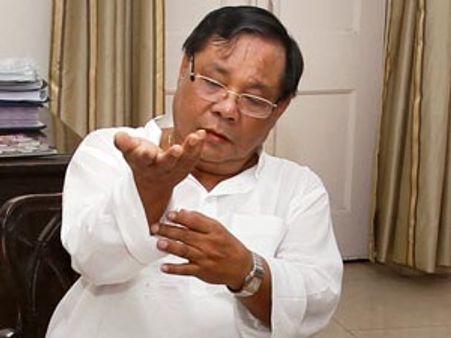 பிரணாபுக்கு எதிராக சங்மா வழக்கு தொடர்வதற்கும், எங்களும் சம்பந்தமில்லை: நழுவிய பாஜக