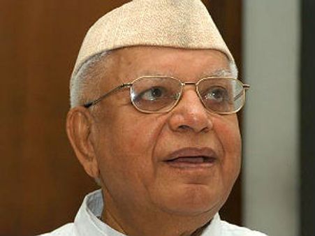 ரோஹித் சேகரின் தந்தை என்.டி. திவாரி தான்: மரபணு சோதனையில் வெட்ட வெளிச்சமானது!