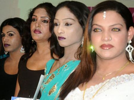 40 வயதுக்கு மேற்பட்ட ஆதரவற்ற திருநங்கைகளுக்கு மாதம் ரூ.1,000 ஓய்வூதியம்: ஜெயலலிதா அறிவிப்பு