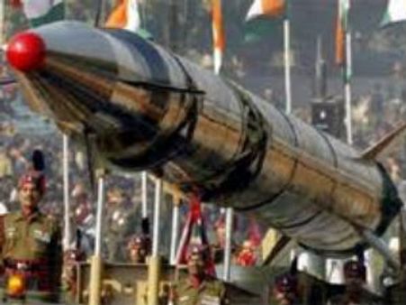 1,000 கிலோ அணு ஆயுதங்களை தாங்கிச் செல்லும் அக்னி 2 ஏவுகணை பயிற்சி சோதனை வெற்றி