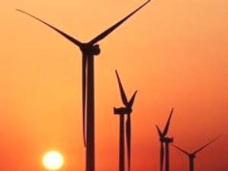 காற்றாலை மின் உற்பத்தி குறைந்தது: 6-8 மணிநேரம் மின்தடை அமல்- கடுப்பில் மக்கள்