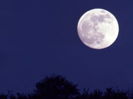 இன்று இரவு 'நீல நிலவை'க் காணத் தவறாதீர்கள்!