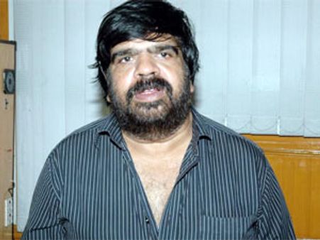 சிங்கள ராணுவத்திற்கு ராணுவப் பயிற்சி, தமிழர்களை கேவலப்படுத்தும் அநியாய முயற்சி-டி.ஆர்.