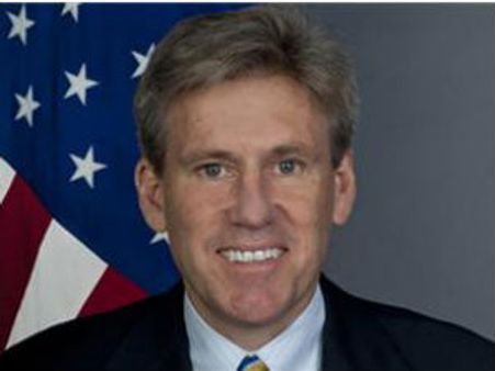 இஸ்லாமை விமர்சித்து சினிமா: லிபியாவில் யுஎஸ் தூதரகம் மீது பயங்கர தாக்குதல்-அமெரிக்க தூதர் பலி