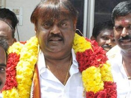 நாளை தேமுதிகவுக்கு வயசு 8: வறுமையை ஒழிக்க விஜயகாந்த் சூளுரை