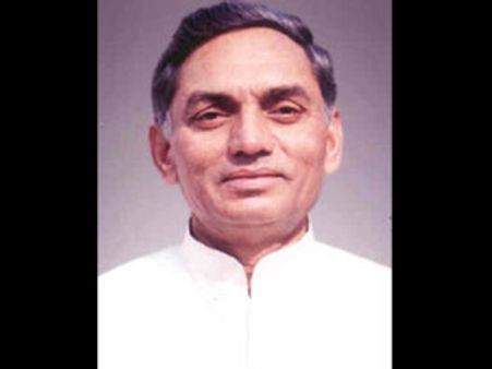 காங். ஆளும் மாநிலங்களில் வருடத்திற்கு 9 சிலிண்டர்கள் வழங்க முடிவு- காங்கிரஸ் அறிவிப்பு