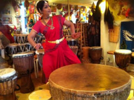 நர்த்தகி நடராஜூக்கு 'புரஸ்கார் விருது’ ஜனாதிபதி வழங்குகிறார்