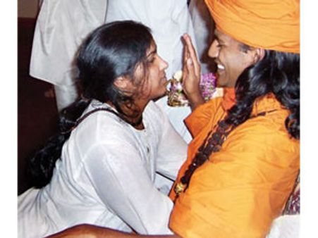 மதுரை இளைய ஆதீனம் பொறுப்பிலிருந்து நித்யானந்தா விலக முடிவு?