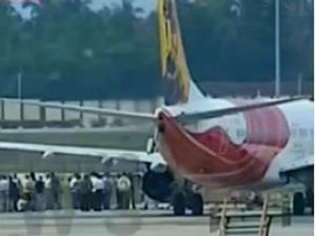 திருவனந்தபுரம்: அபுதாபி விமான காக்பிட்டுக்குள் நுழைந்த பயணிகள்: கடத்தல் முயற்சி தகவல் தந்த பைலட்