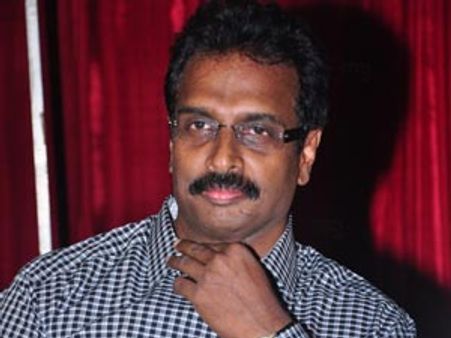 தேமுதிக(ஜெ. அணி) எம்.எல்.ஏ. அருண்பாண்டியன் உருவபொம்மை எரிப்பு