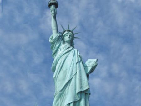 சீரமைப்பு பணிகள் முடிந்த சுதந்திர தேவி சிலை திறப்பு-புயலால் மீண்டும் மூடல்