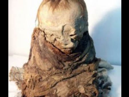 பெரு நாட்டின் மிகப் பழமையான 'மம்மியை' ஒப்படைத்தது பொலிவியா