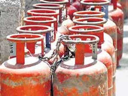 சிலிண்டர் வழங்கும் கேஸ் ஏஜென்சியை மாற்றிக் கொள்ளும் வசதி விரைவில் அறிமுகம்!