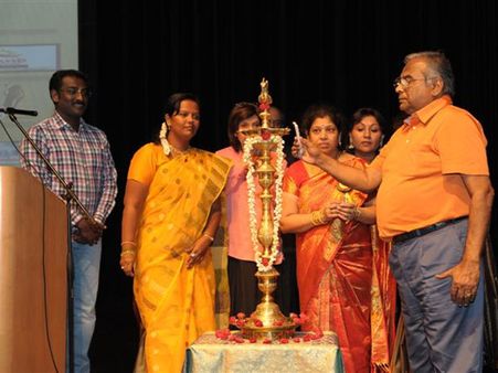 துபாயில் நடனம், நாடகம் என கலைகட்டிய 'முத்தமிழ்ச்சாரல்'