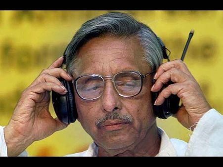 ராஜிவ், சோனியா, நரசிம்மராவ், சகட்டுமேனிக்கு விமர்சிக்கும் 'சர்ச்சை ஜாம்பவான்' மணிசங்கர்