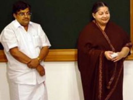 அன்னிய முதலீட்டில் மத்திய அரசின் 'கொலவெறி' - ராஜ்யசபாவில் அதிமுக சாடல்!