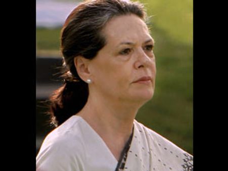 சோனியாவின் பிறந்த நாளை கறுப்பு நாளாக கடைபிடித்த தெலுங்கானா மக்கள்