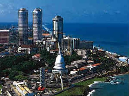 கொழும்பில் 'மைனாரிட்டி'யாகி வரும் சிங்களர்கள்.. பெருகி வரும் தமிழர்கள், முஸ்லீம்கள்