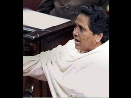 12 மணியான்னா என்ன ஓடிப்போயிடுறீங்க? அன்சாரியை விளாசிய மாயா