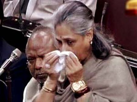 டெல்லி பலாத்காரம்... லோக்சபாவில் சுஷ்மா ஆவேசம், கண்ணீர் விட்டு அழுத ஜெயா பச்சன்