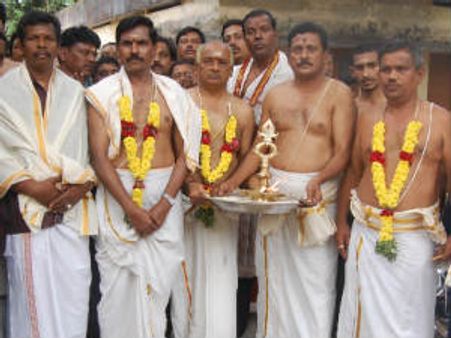 ஆரியங்காவு ஐயப்பன் கோவிலில் இன்று நிச்சயம், நாளை திருக்கல்யாணம்