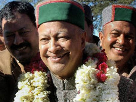 இமாச்சல் முதல்வராக 6-வது முறையாக பொறுப்பேற்றார் வீர்பத்ரசிங்!