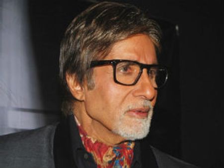 டெல்லி போராட்டத்தில் மரணமடைந்த போலீஸ்காரர் குடும்பத்துக்கு அமிதாப் நிதியுதவி