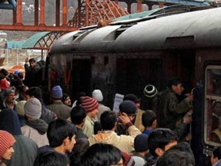 உணவுப் பொருட்களின் விலையை உயர்த்துகிறது ரயில்வே; விரைவில் கட்டணமும் உயர்கிறது!