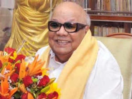 புத்தொளிக் கதிர்கள் பூத்திடாதா.. கருணாநிதியின் ஏக்கம் நிரம்பிய புத்தாண்டு வாழ்த்து