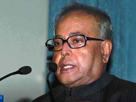 புத்தாண்டுக் கொண்டாட்டத்தை ரத்து செய்தார் பிரணாப் முகர்ஜி