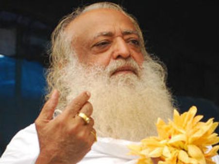 டெல்லி பலாத்கார சம்பவம்- மாணவி மீது தவறு கண்டுபிடிக்கும் 'சாமி' அசாராம் பாபு!