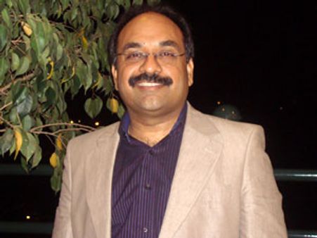 இந்தியாவின் 100 டிஜிட்டல் ஜாம்பவான்கள் பட்டியலில் ஒன்இந்தியா நிறுவனர் பி.ஜி.மகேஷ்