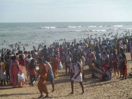 களை கட்டிய காணும் பொங்கல்…. சென்னை, குமரி சுற்றுலா தலங்களில் உற்சாகம்